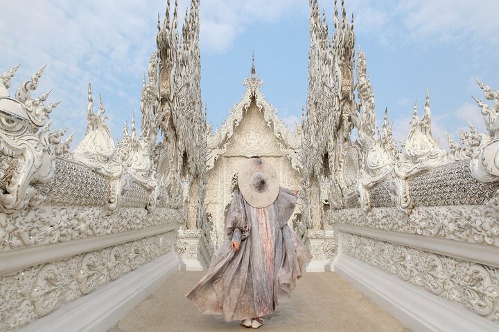 Chiang Rai White Temple, Blue Temple and more from Chiang Mai - photo