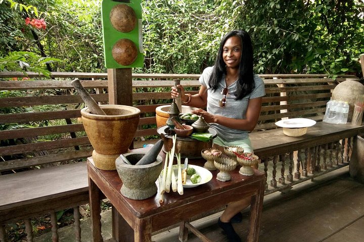 Small group tour at Damnoen Saduak floating market