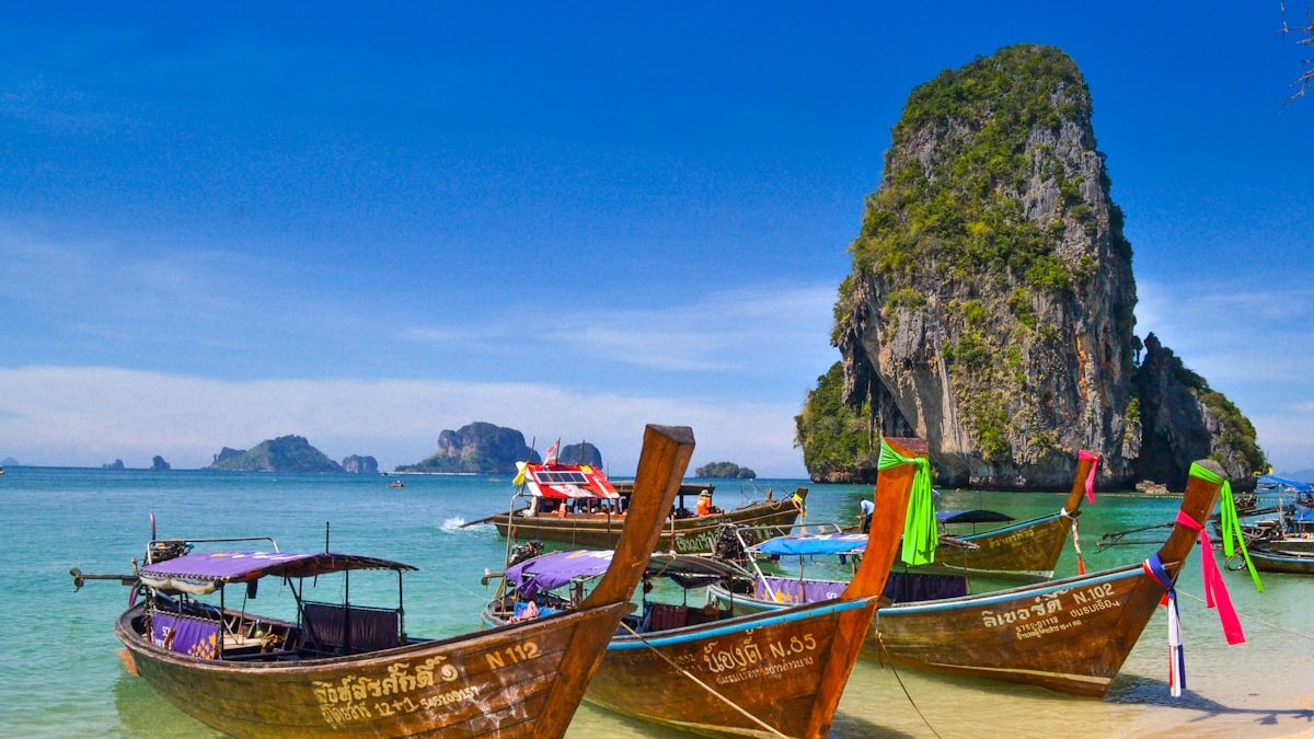 Ayutthaya river cruise tour