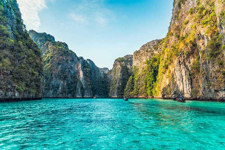 Limestone islands and turquoise water on a Phuket day trip in the Andaman Coast
